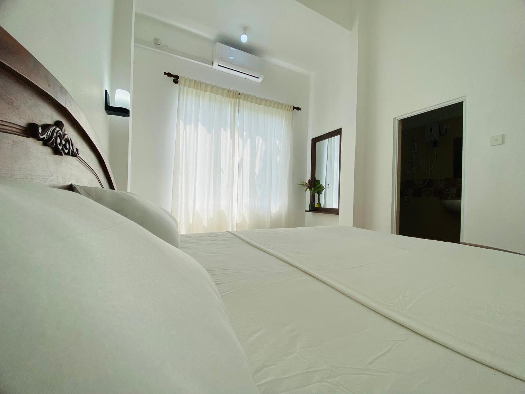 New Sandaruvilla Weligama Buitenkant foto